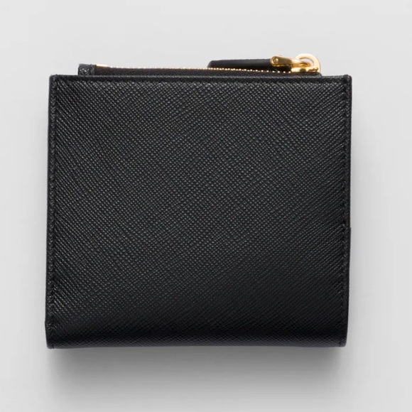 Authentic Prada Small Saffiano Leather Wallet - Picture 3 of 11
